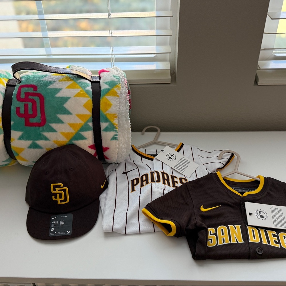 San Diego Kids Accessories Set - Black, White, Yellow